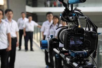 借助宣傳視頻可以樹立一個好的企業(yè)形象嗎？