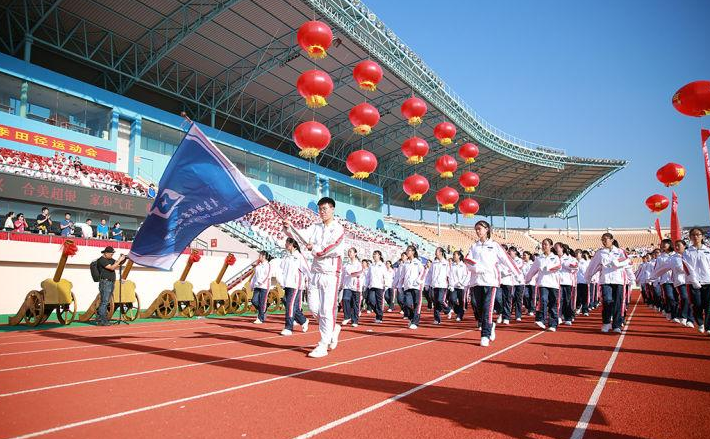 學(xué)校如何制作高中招生宣傳視頻？
